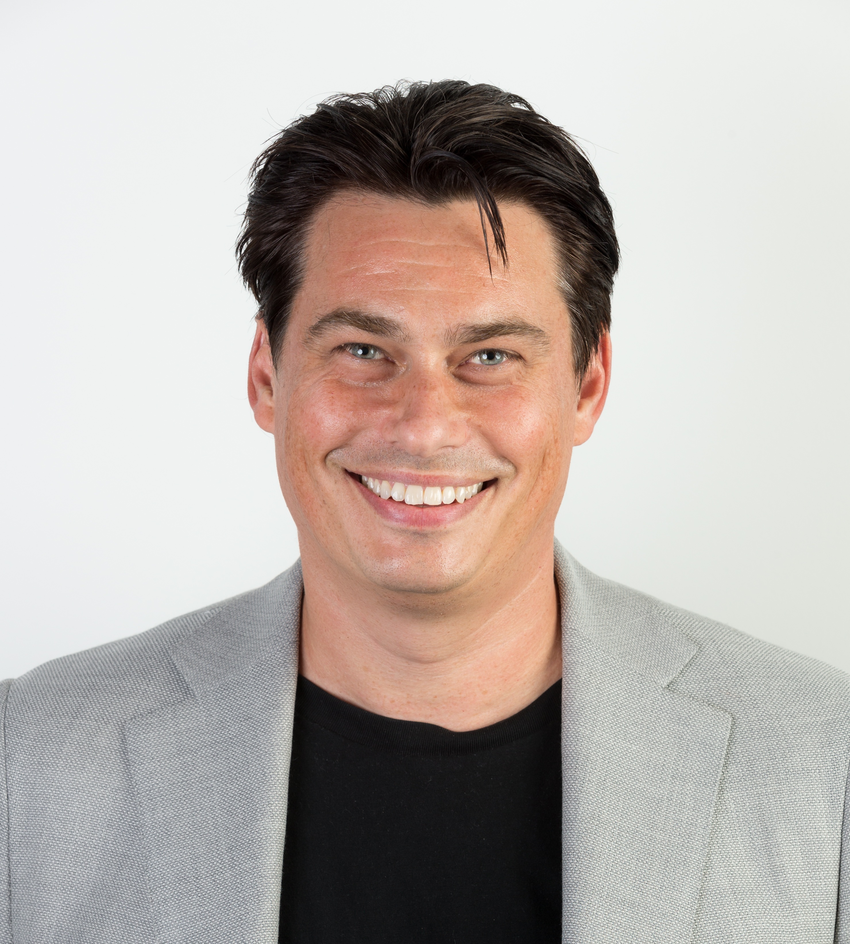 David Parker - Sneakers - AIMA Board